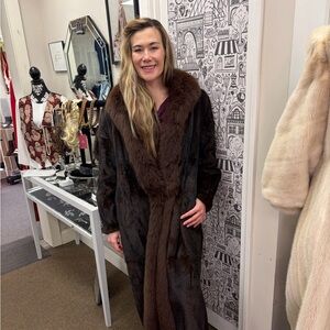 Elegant Brown Fur Coat